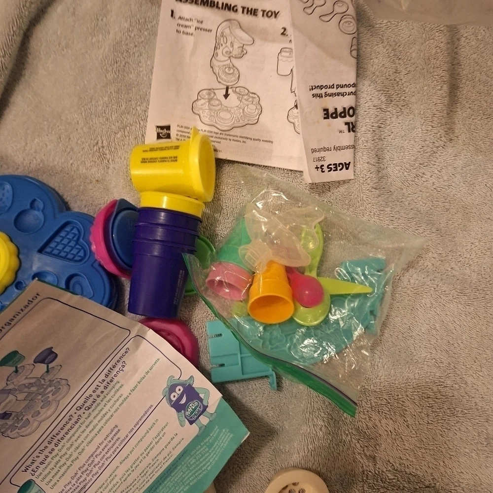 Play-Doh Cookie Cutters Ice Cream Playsets Lot